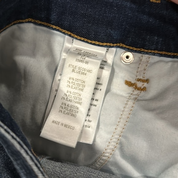 Good American Jean Shorts - Picture 4 of 4